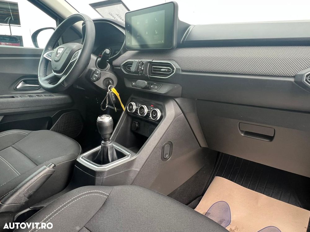 Dacia Logan TCe 90 MT6 Prestige - 28