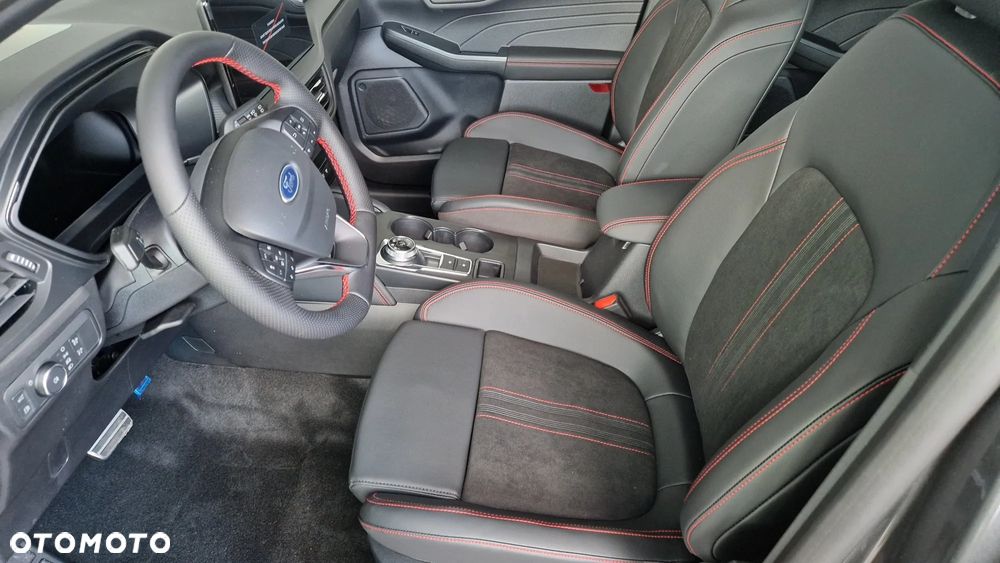 Ford Kuga 2.5P PHEV FWD ST-Line X - 9