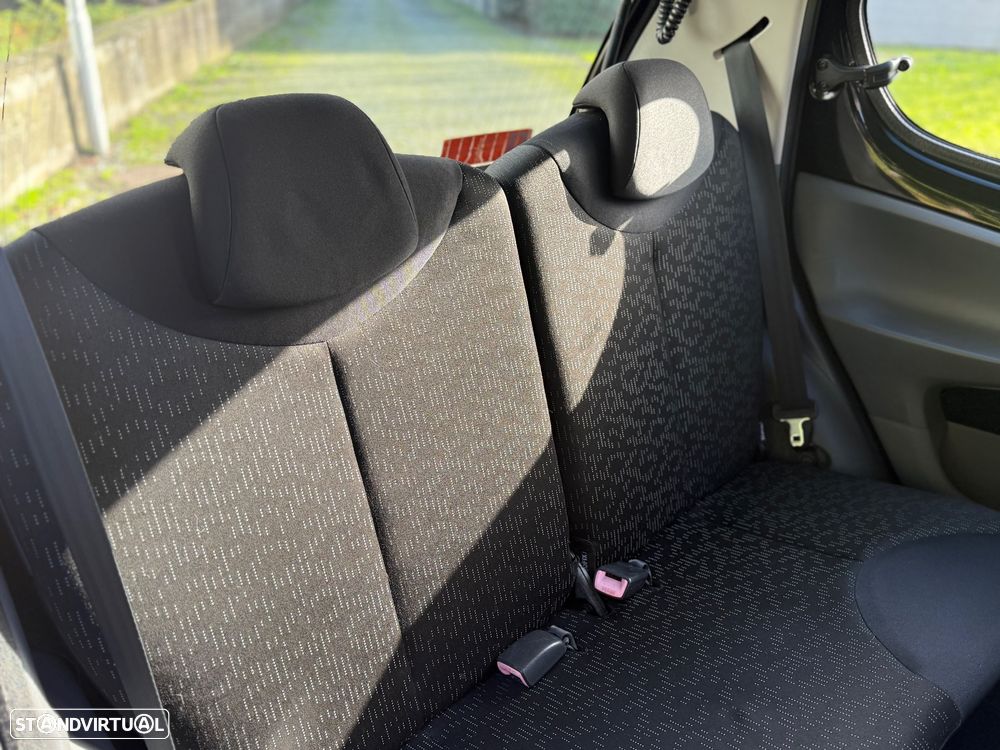 Peugeot 107 1.0 Black&Silver - 7