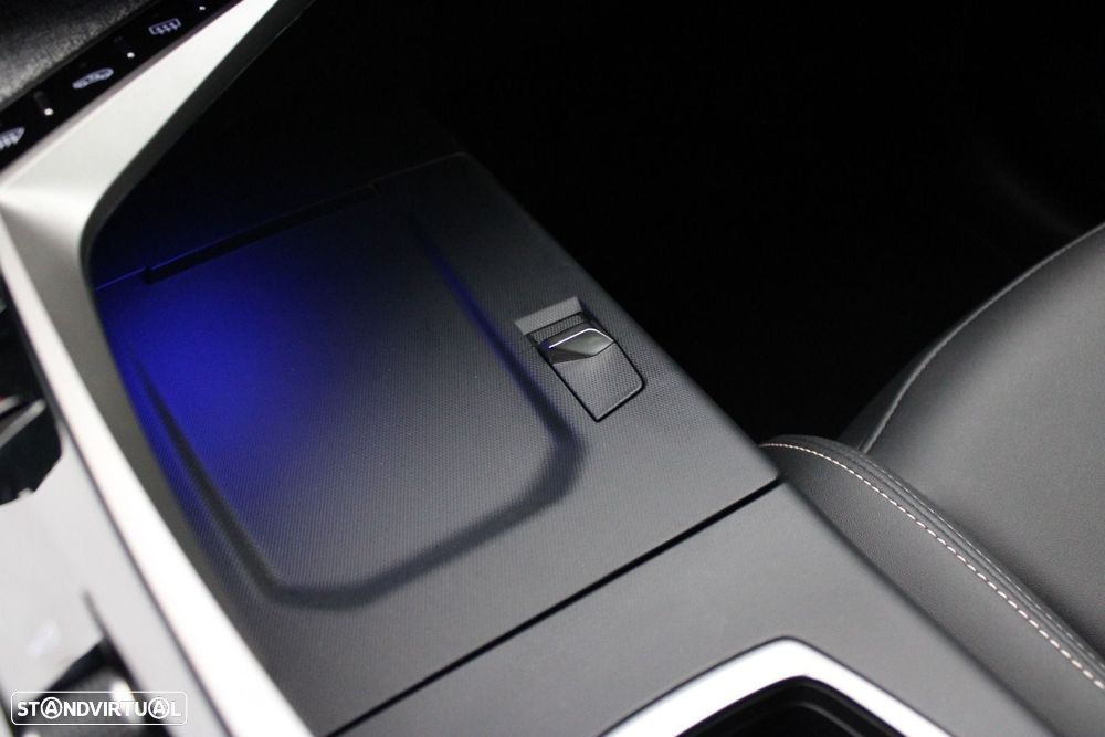 Peugeot E-3008 73 kWh Allure - 33