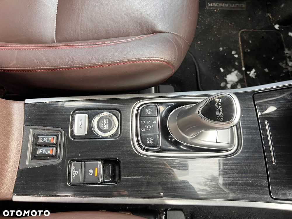 Mitsubishi Outlander 2.0 4WD Top - 6