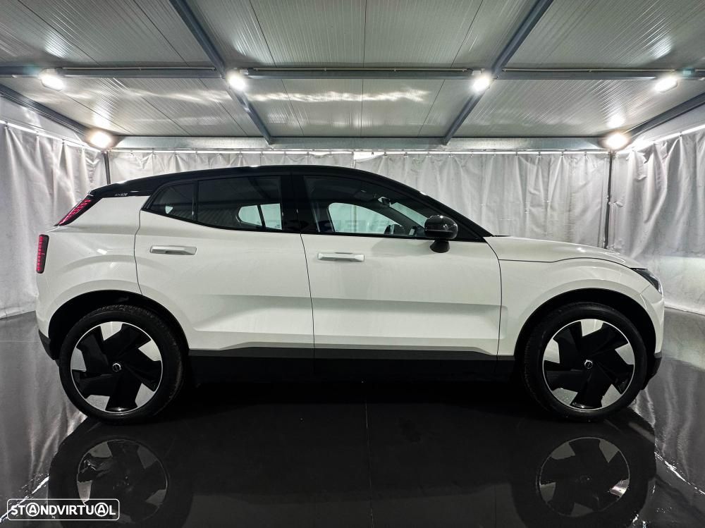 Volvo EX30 Single Motor Extended Range RWD Plus - 12