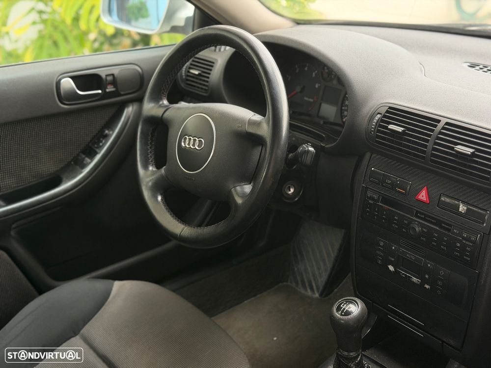 Audi A3 1.6 Attraction - 9
