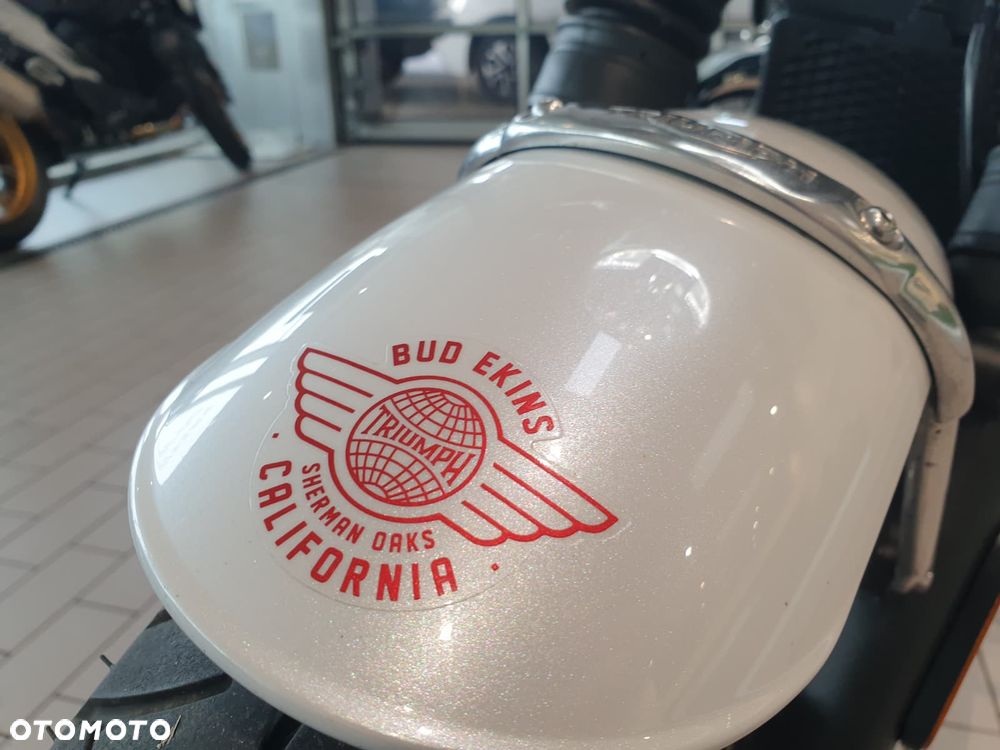 Triumph Bonneville - 15