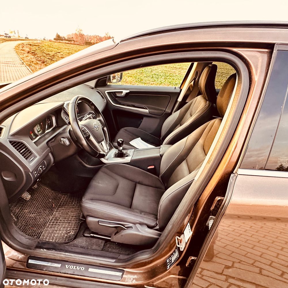 Volvo XC 60 D3 Momentum - 13