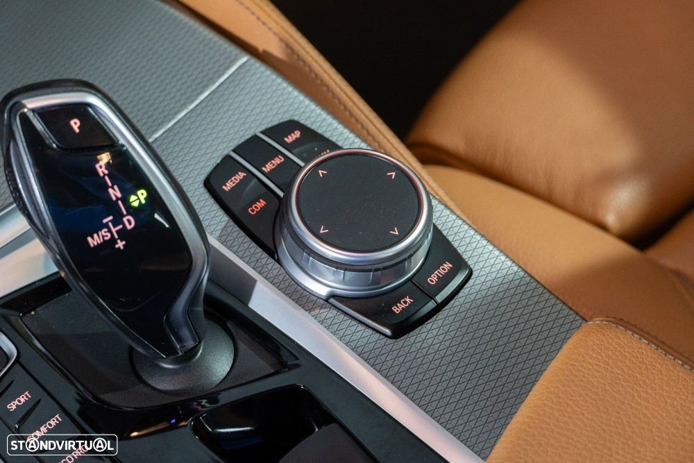 BMW 530 e iPerformance Pack M - 28