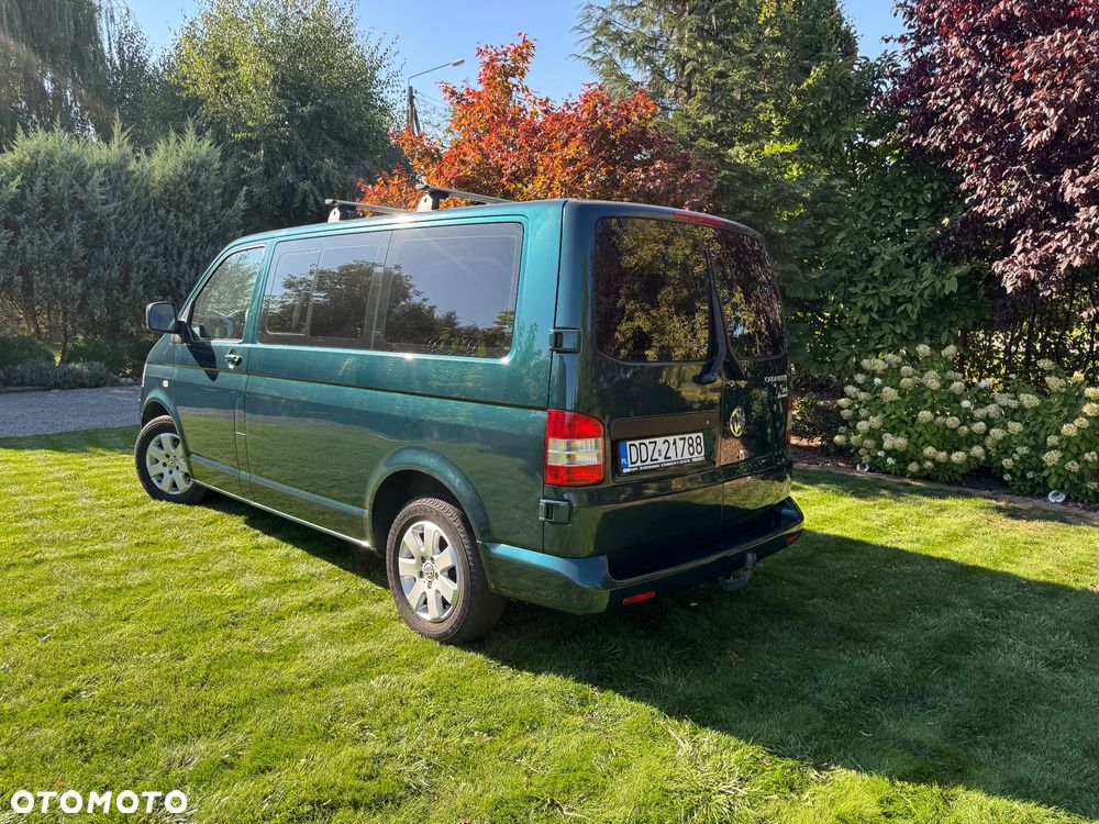 Volkswagen Caravelle - 3