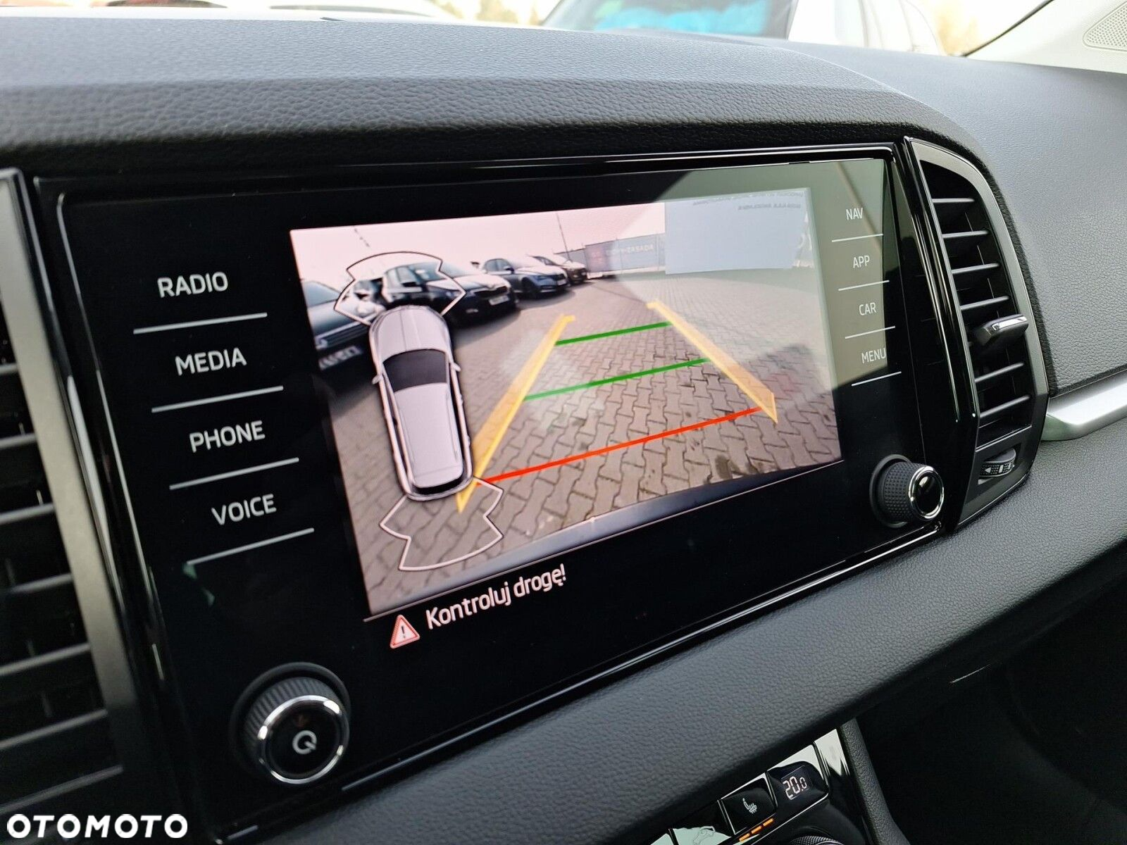 Skoda Karoq 1.5 TSI ACT Selection DSG - 19
