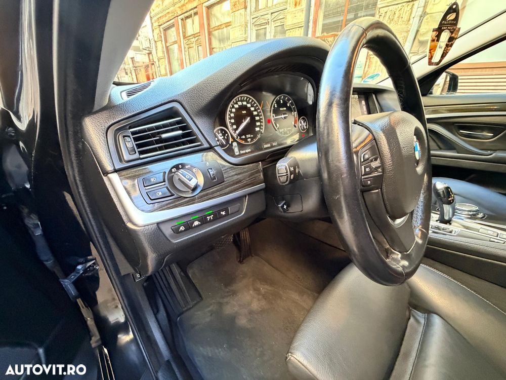 BMW Seria 5 518d Aut. Luxury Line - 9