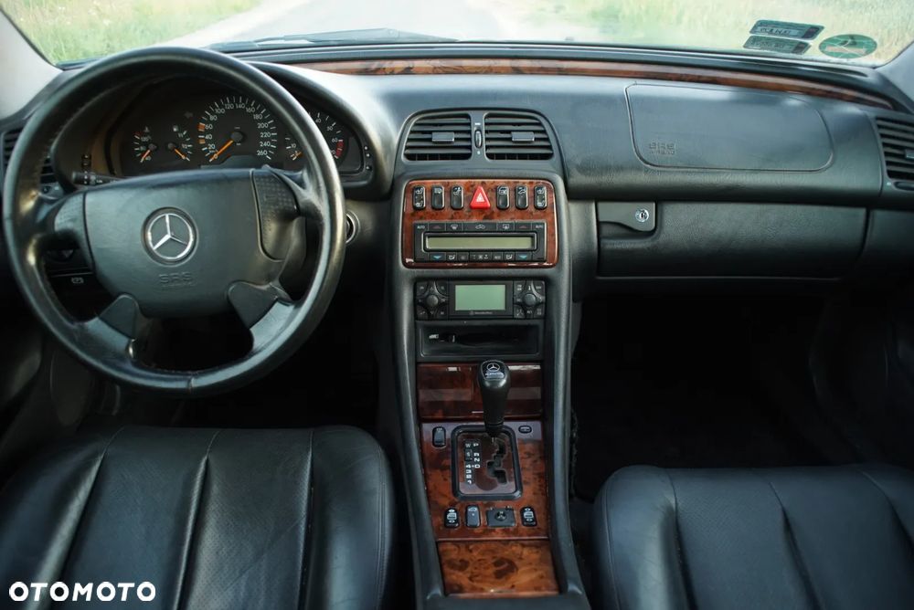 Mercedes-Benz CLK - 10