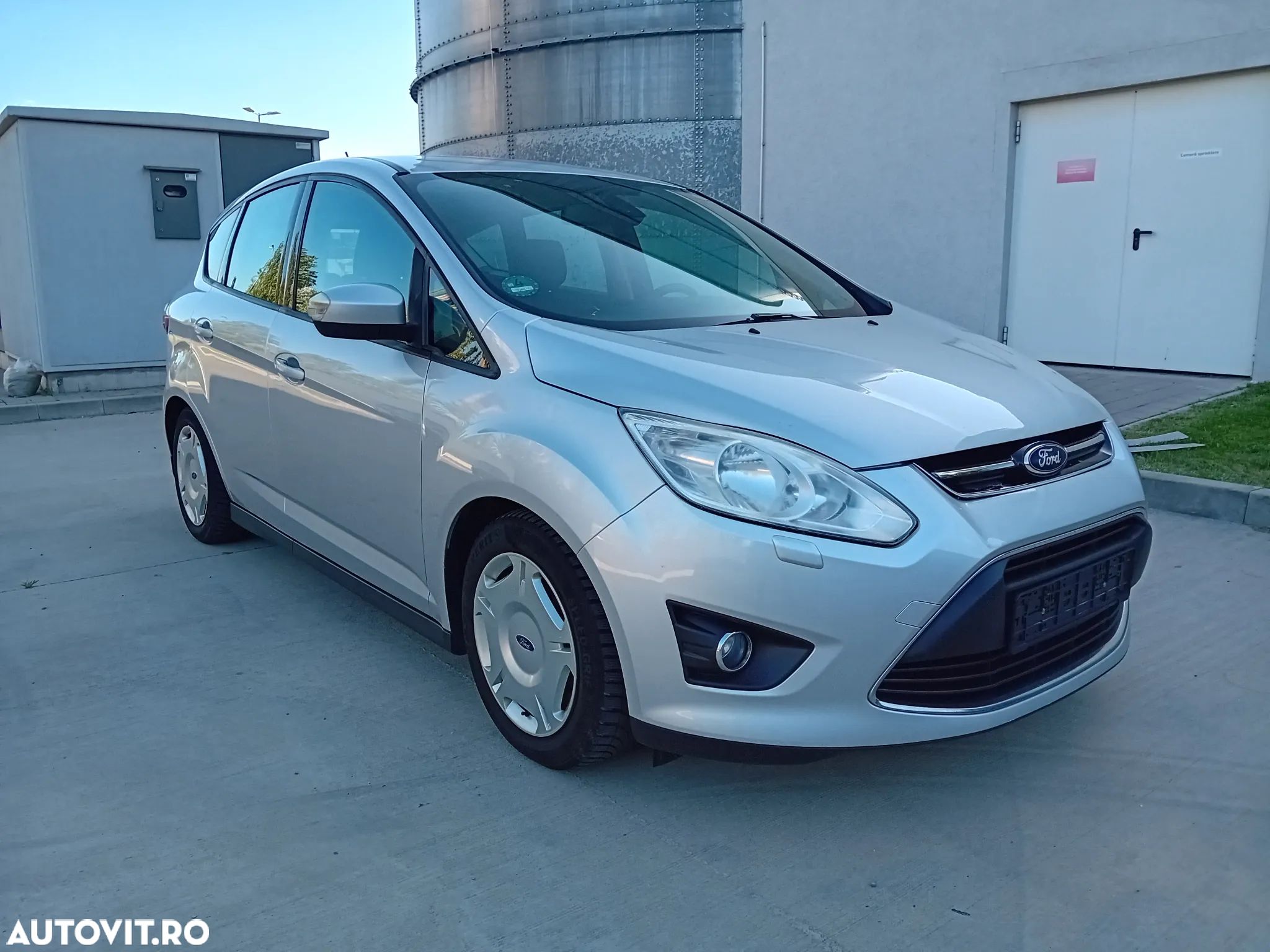 Ford Focus Turnier 1.6 EcoBoost Start-Stopp-System Titanium - 1