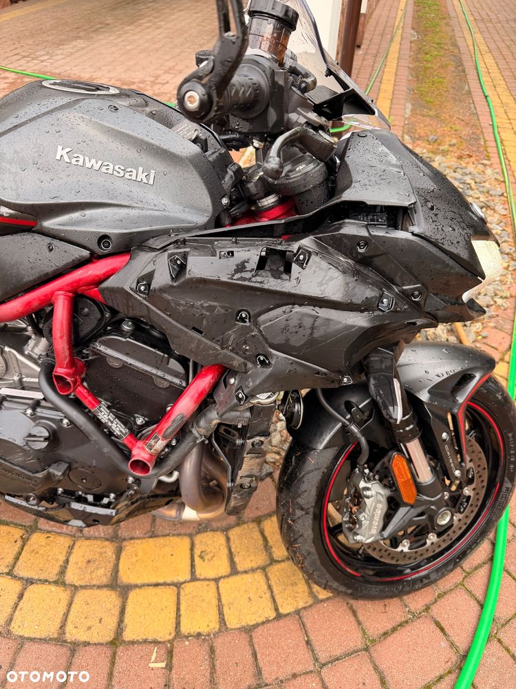 Kawasaki H2 - 2