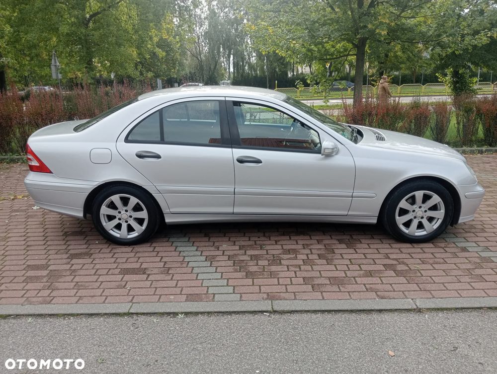 Mercedes-Benz Klasa C 180 Kompressor Classic - 1