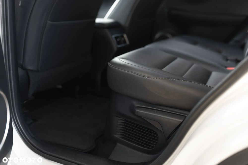 Lexus NX 300h F Sport AWD - 23