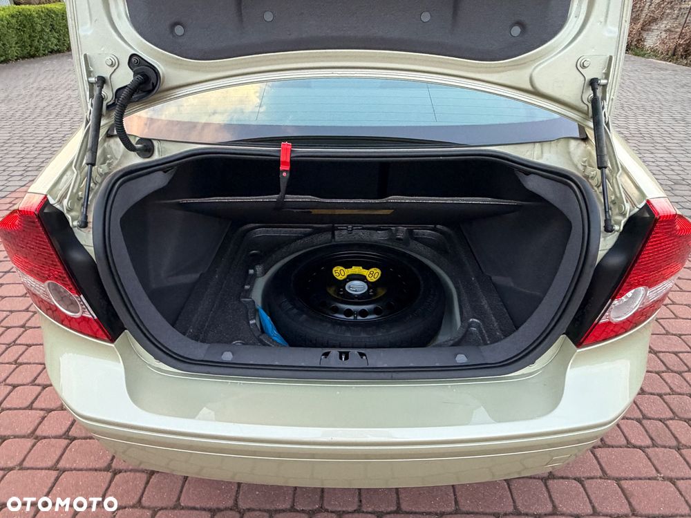 Volvo S40 2.4i Momentum - 19