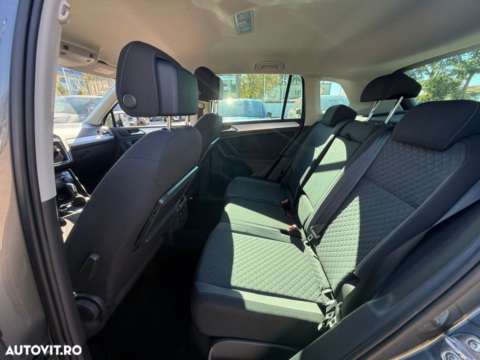 Volkswagen Tiguan - 19