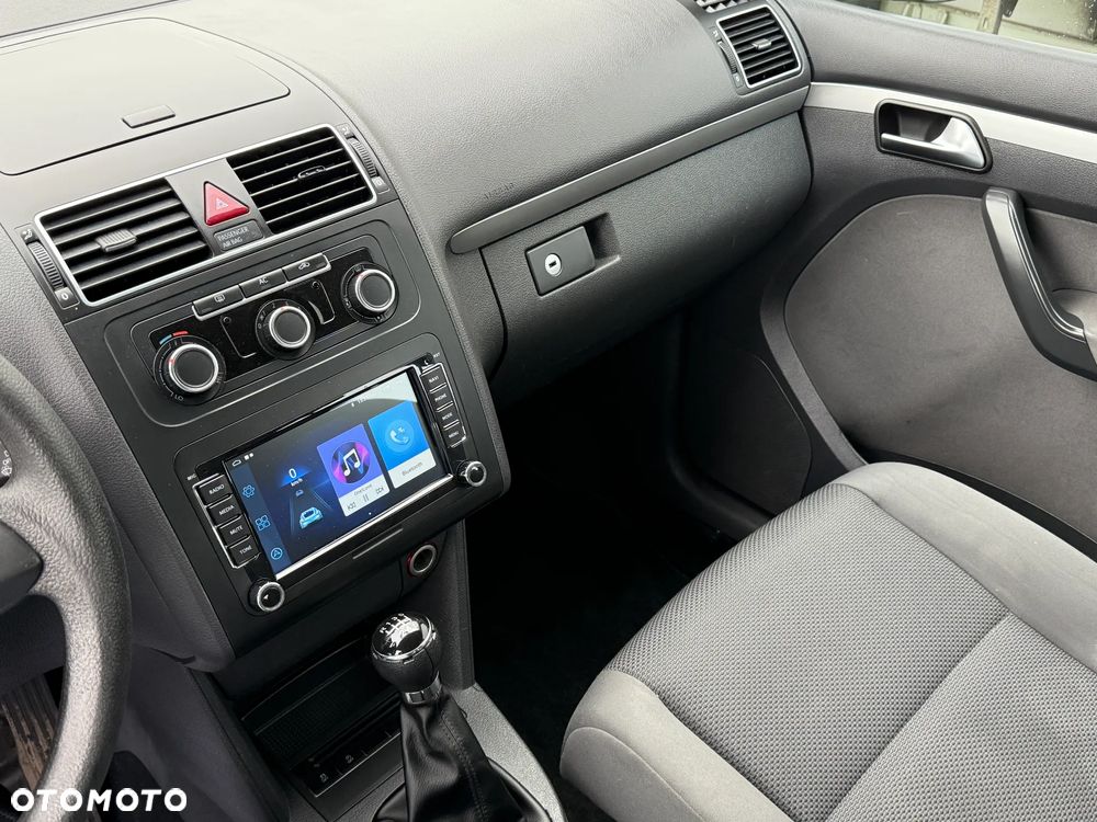 Volkswagen Touran 1.6 TDI DPF BlueMotion Technology Trendline - 33