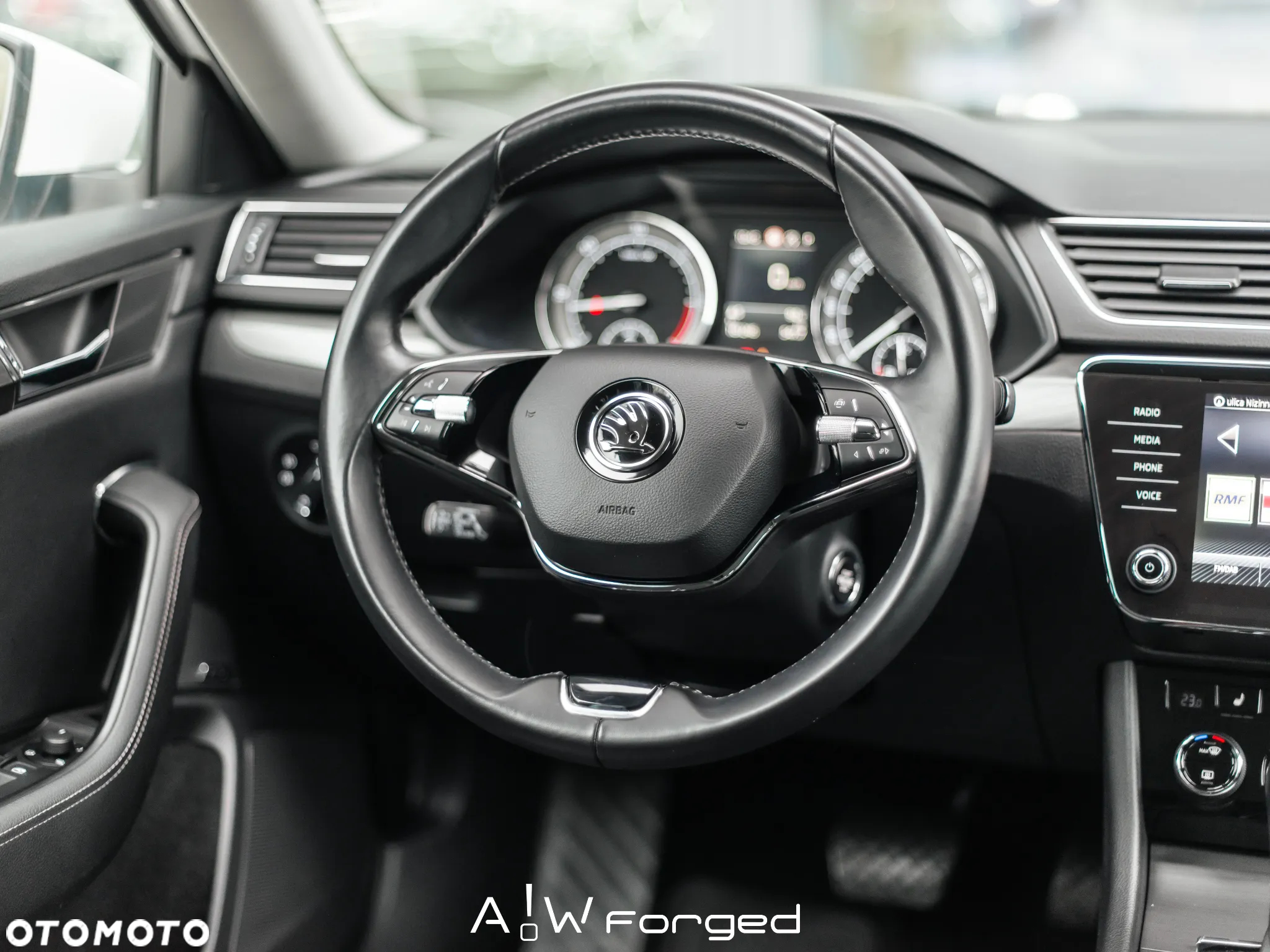 Skoda Superb 2.0 TDI SCR 4x4 Style DSG - 18