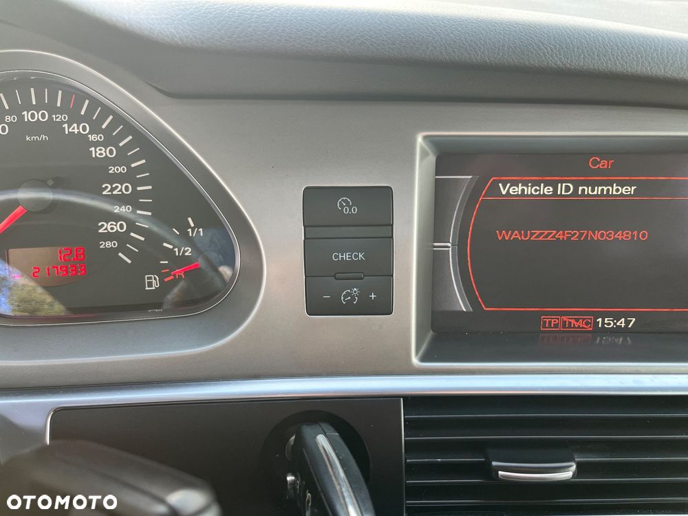 Audi A6 Avant - 33