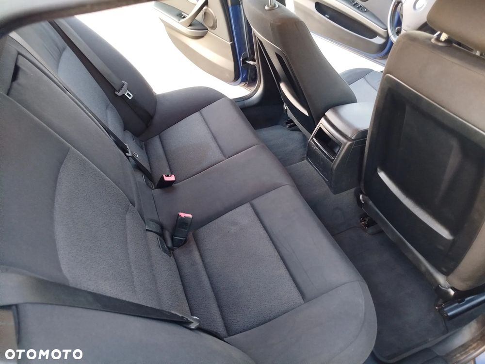 BMW Seria 3 - 23