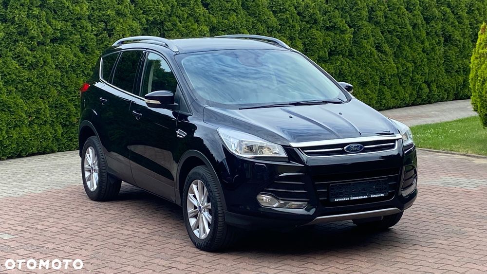 Ford Kuga 2.0 TDCi 2x4 Titanium - 4