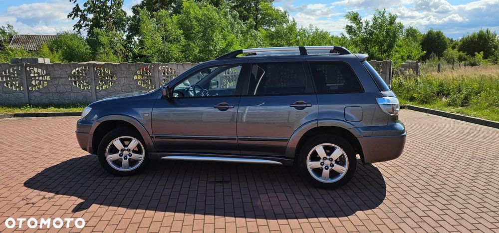 Mitsubishi Outlander 2.0 Comfort 4WD - 6