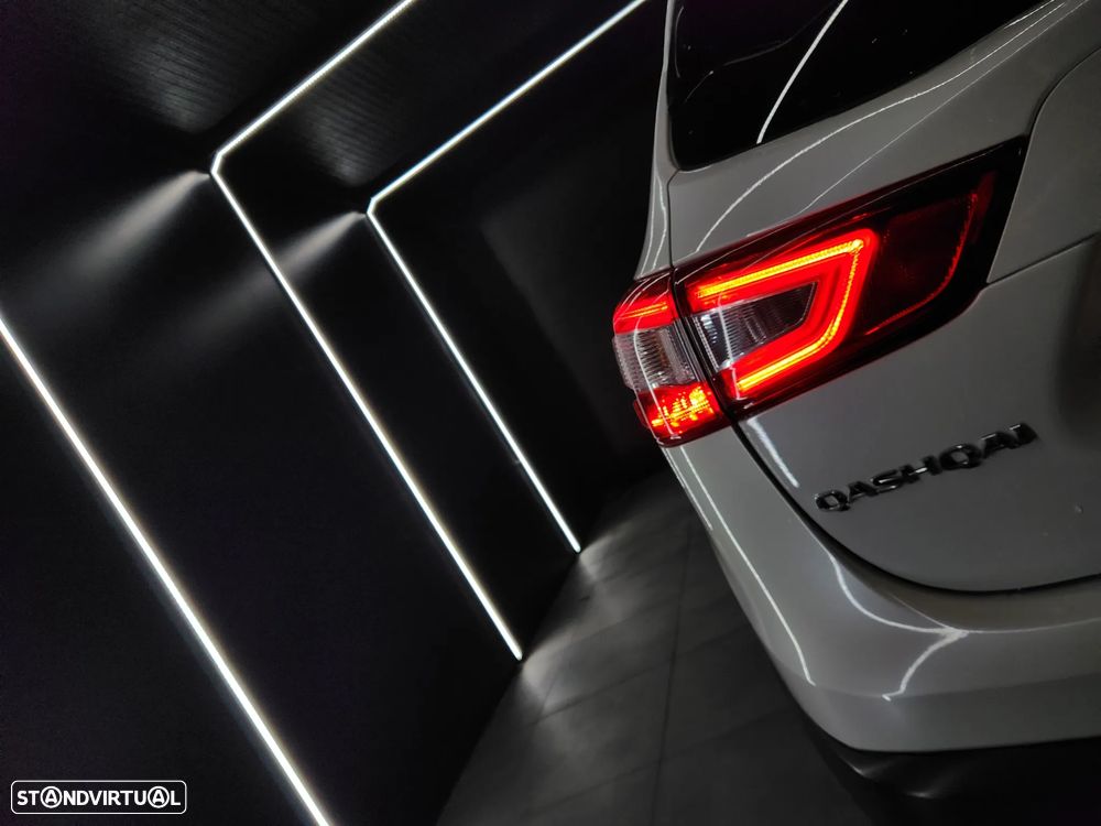 Nissan Qashqai 1.5 dCi N-Connecta 18 - 25