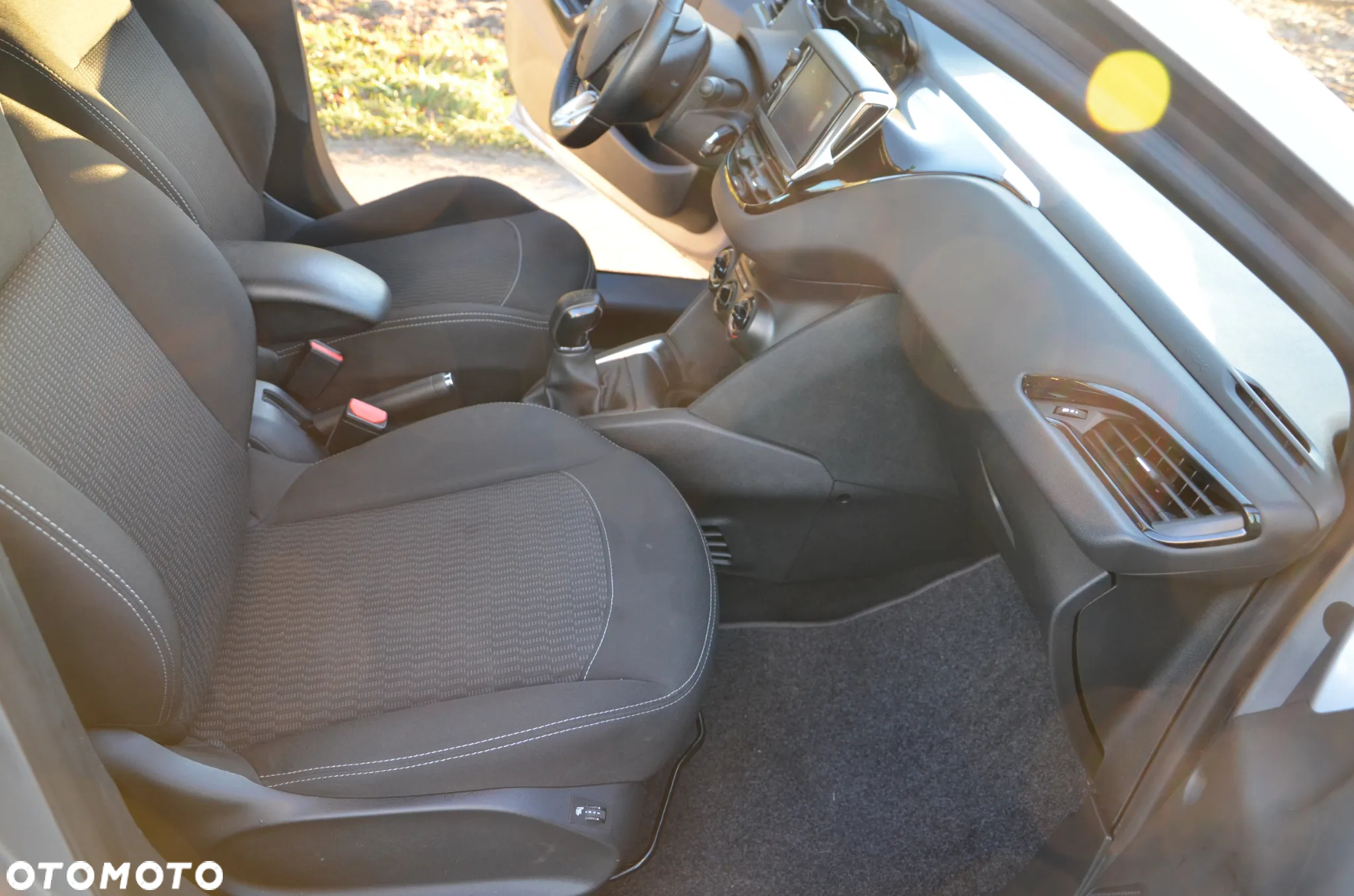 Peugeot 208 PureTech 82 Start & Stop Active - 12