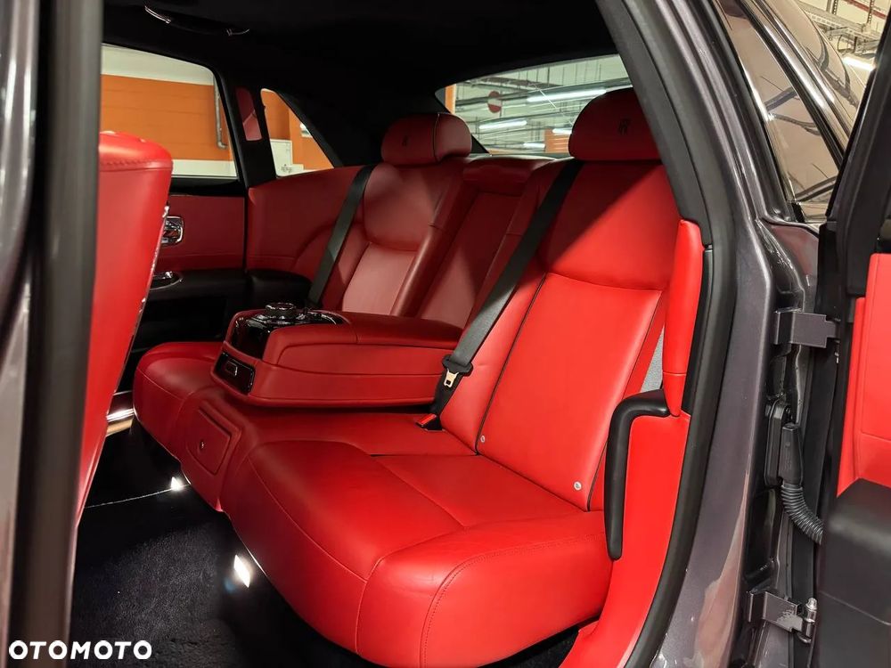 Rolls-Royce Ghost Standard - 26