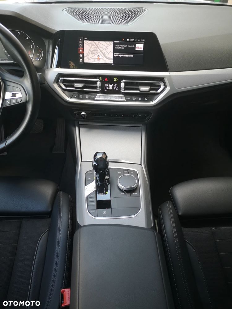 BMW Seria 3 320d xDrive - 19