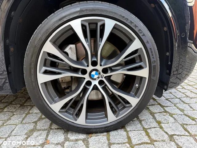 BMW X5 M M50d - 16
