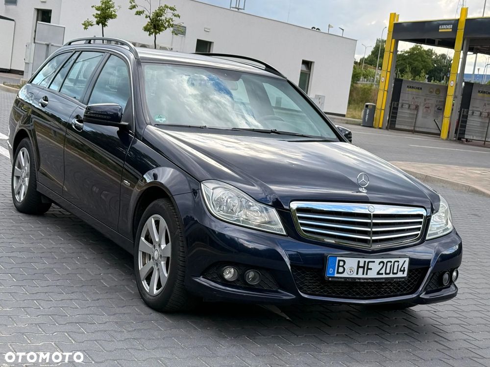 Mercedes-Benz Klasa C 180 BlueEFFICIENCY 7G-TRONIC Elegance - 3