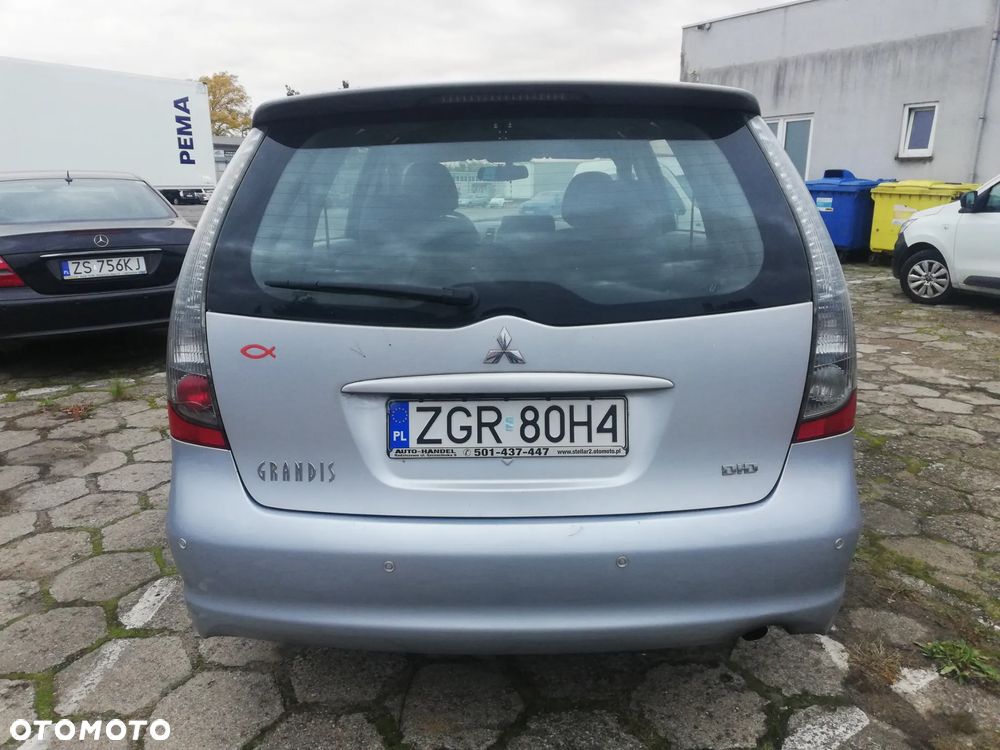 Mitsubishi Grandis 2.0 DI-D Invite - 7