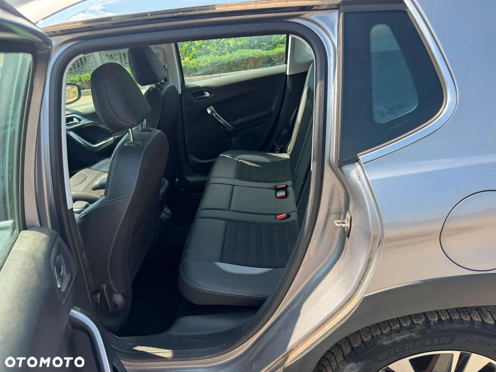 Peugeot 2008 PureTech 110 GPF Stop&Start EAT6 Allure - 6