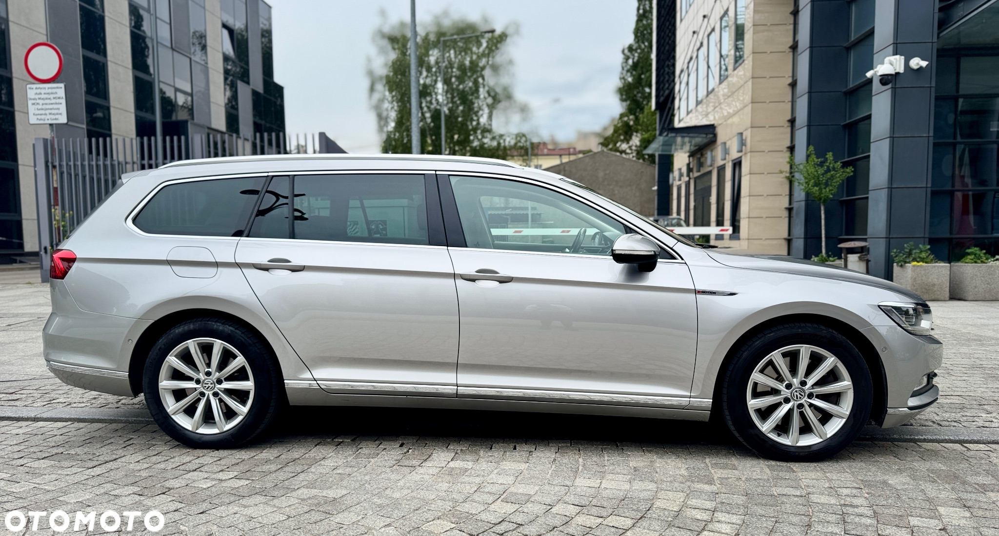 Volkswagen Passat 2.0 TDI 4Mot Elegance DSG - 5