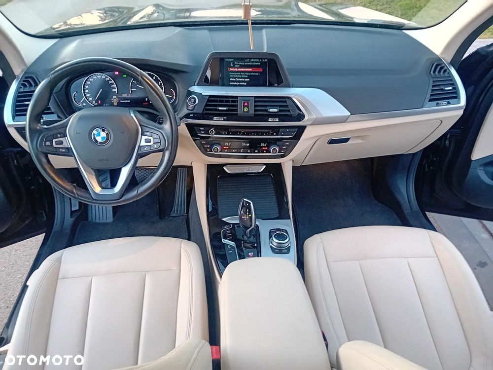BMW X3 xDrive20i GPF Business Edition - 11