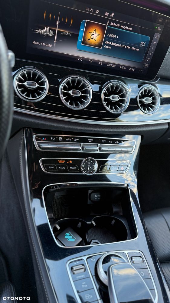 Mercedes-Benz Klasa E 400 4Matic 9G-TRONIC AMG Line - 17