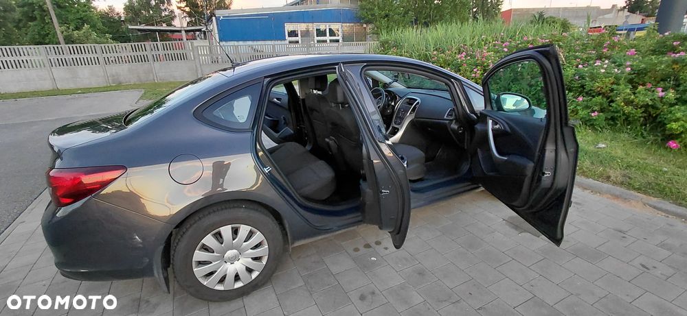 Opel Astra - 2