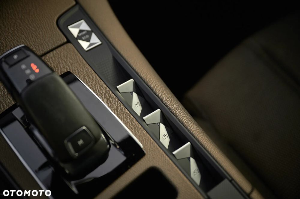 DS Automobiles DS 7 Crossback - 35