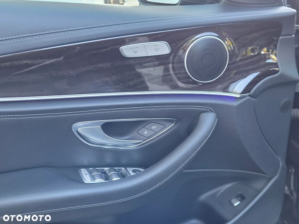 Mercedes-Benz Klasa E 220 d 9G-TRONIC - 12