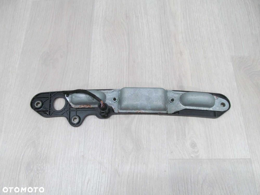 VW TOURAN I 03-10 BLENDA KLAPY TYL 1T0827574C - 3