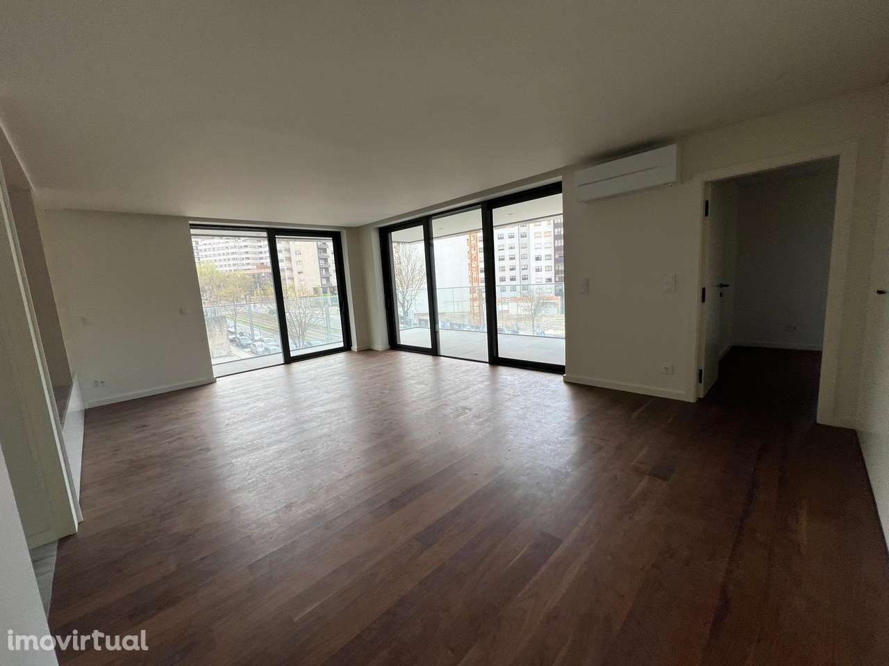 T 3 Novo V. N. Gaia  Av . República  Metro João de Deus Pronto Habitar - Grande imagem: 3/53