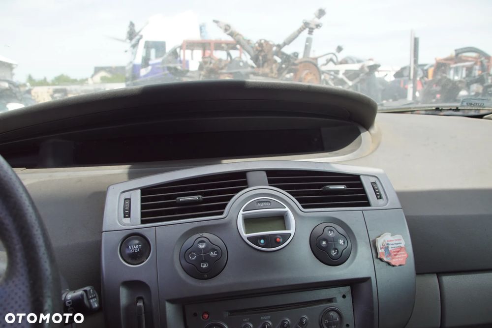 Auto na części - Renault Scenic II 2.0 16V 135 KM F4R770 ND0015 NV603 2005R Silnik Skrzynia Drzwi Maska Błotnik Klapa Zderzak Lampa Lusterko Klamka Szyba Deska Kokpit Sterownik Moduł Czujnik Licznik Wyświetlacz Panel Kierownica - 11