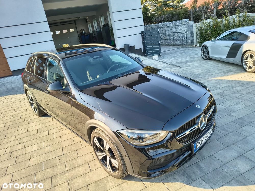 Mercedes-Benz Klasa C 220 d 4Matic 9G-TRONIC Avantgarde - 2