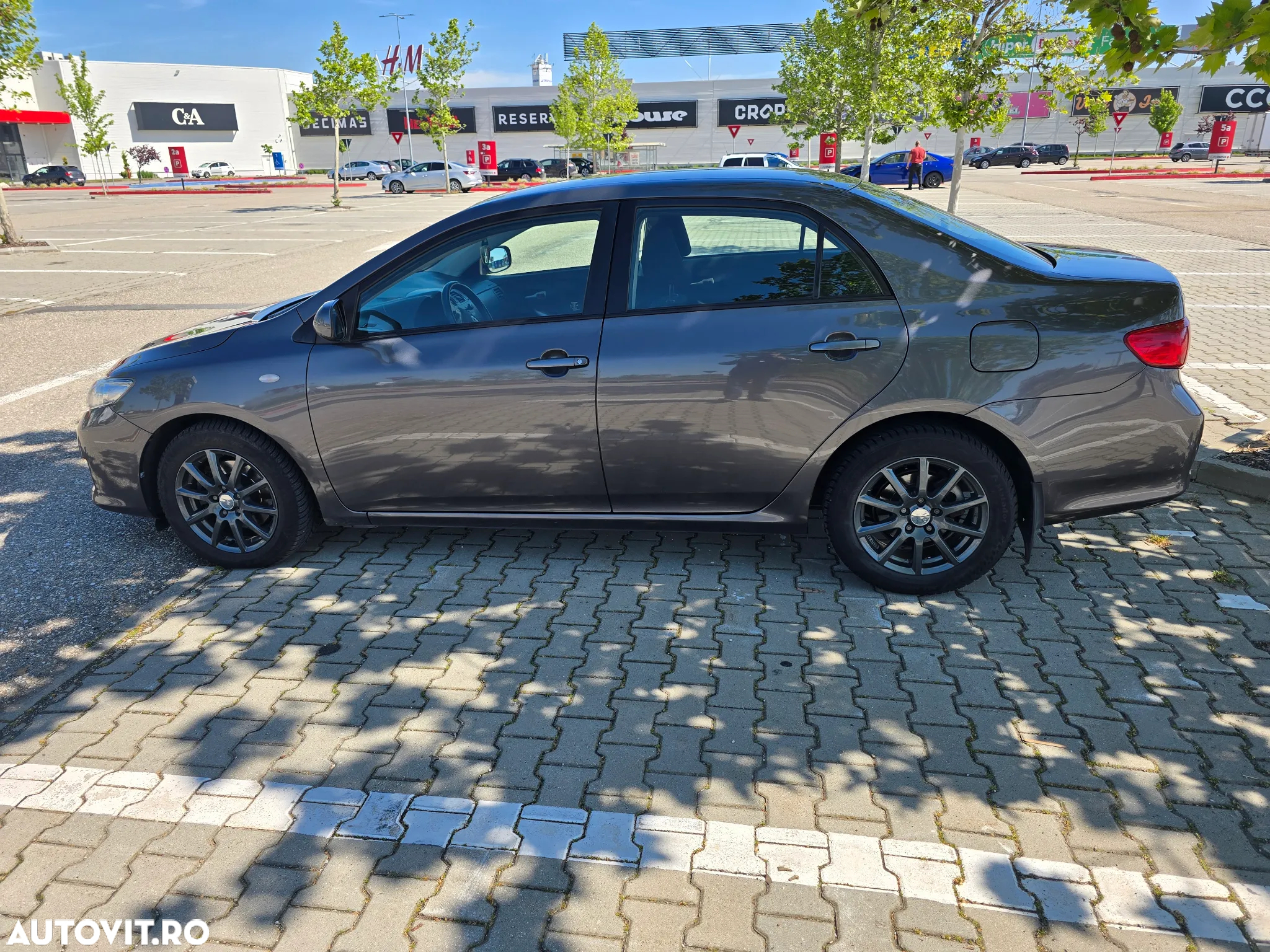 Toyota Corolla 2.0 D-4D DPF Sol - 3