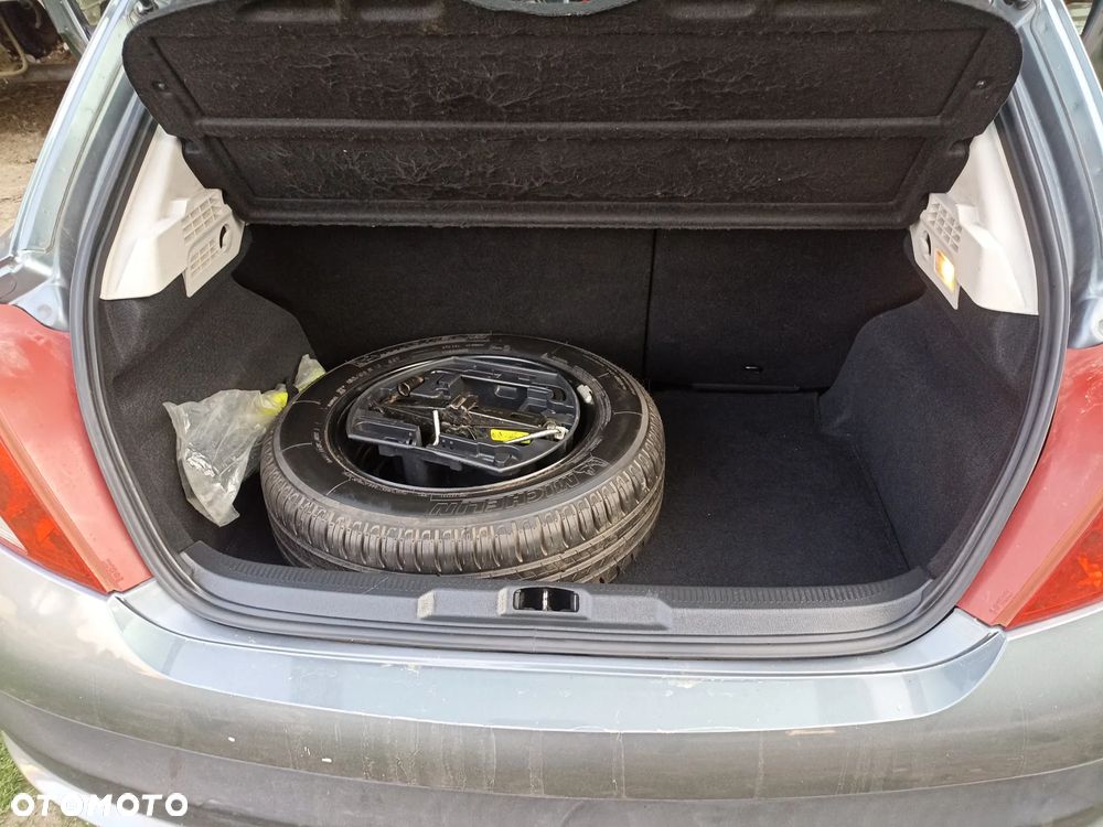 Peugeot 207 95 VTi Urban Move - 12