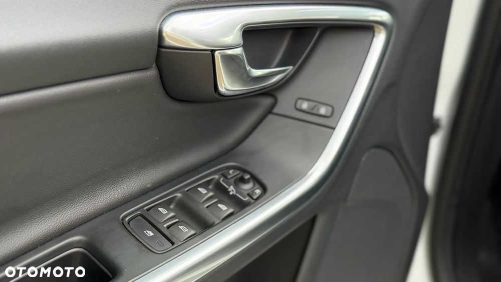 Volvo S60 D3 Linje Business - 16