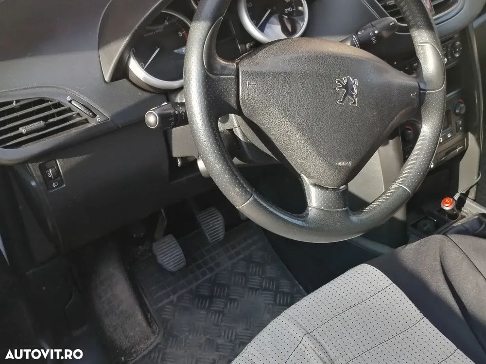 Peugeot 207 - 5