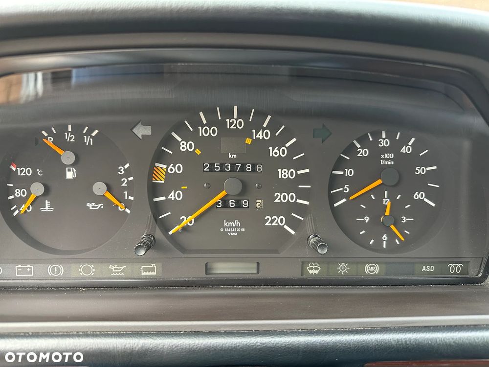 Mercedes-Benz W124 (1984-1993) - 10