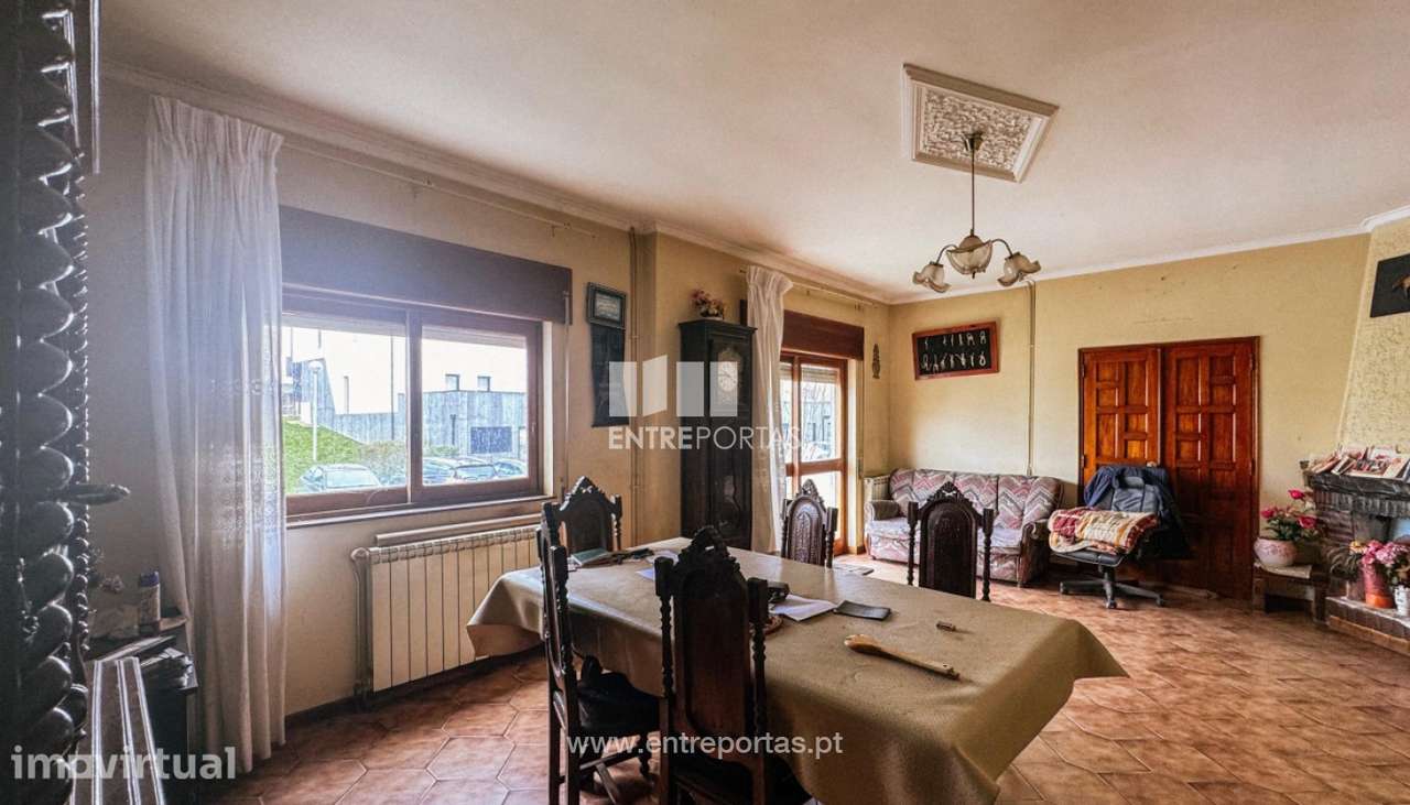 Venda de moradia V4 geminada, Sta Marta de Portuzelo, Viana do Castelo - Grande imagem: 2/33
